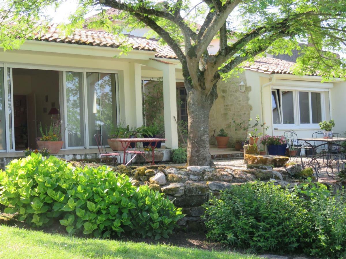 Les 4 Elements St Emilion Bed and Breakfast Branne  Buitenkant foto