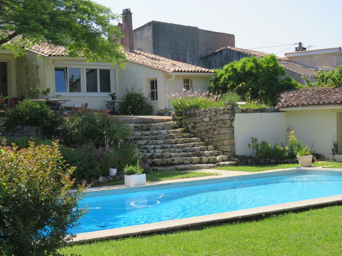 Les 4 Elements St Emilion Bed and Breakfast Branne  Buitenkant foto