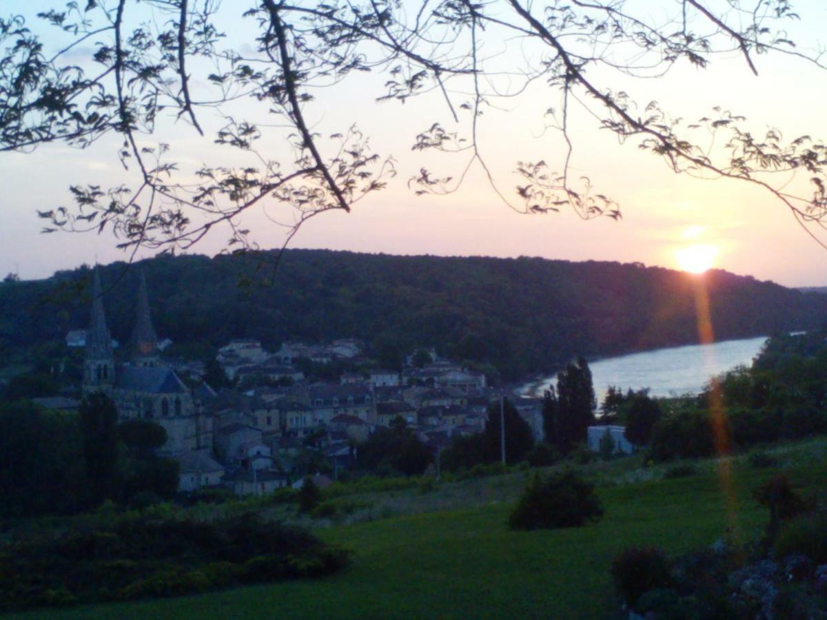 Les 4 Elements St Emilion Bed and Breakfast Branne  Buitenkant foto