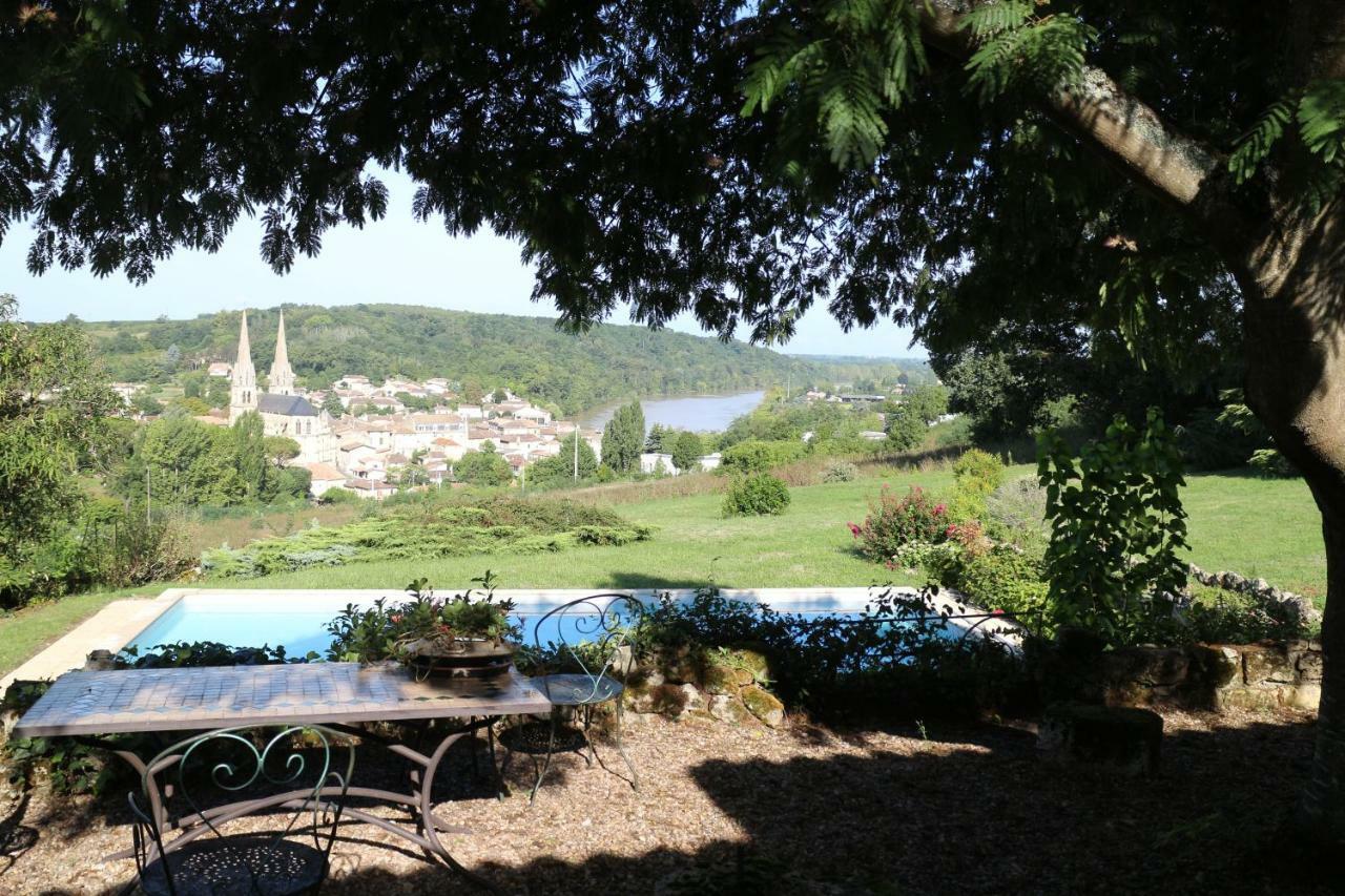 Les 4 Elements St Emilion Bed and Breakfast Branne  Buitenkant foto