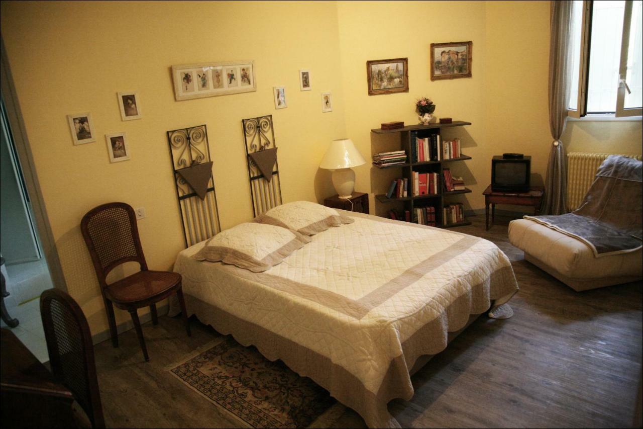 Les 4 Elements St Emilion Bed and Breakfast Branne  Buitenkant foto